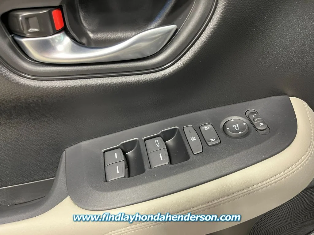 New 2027 Platinum White Pearl Honda LX image 13