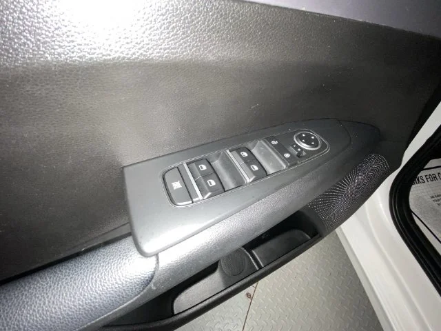 Used 2024 White Kia LXS image 13