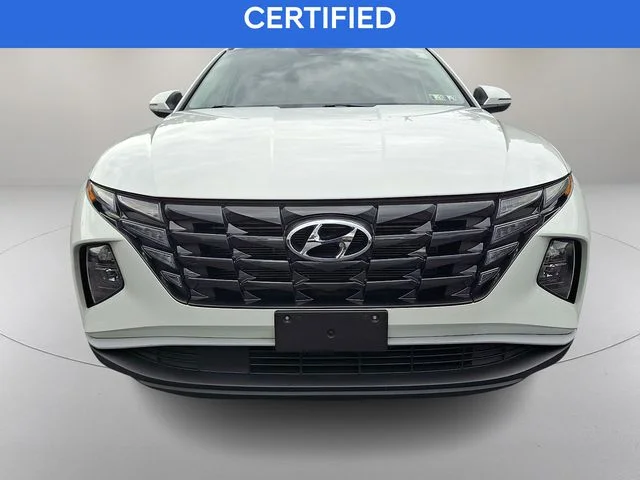 Used 2023 White Hyundai SEL image 3