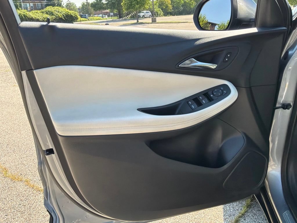 Used 2023 Moonstone Gray Metallic Buick Preferred image 14