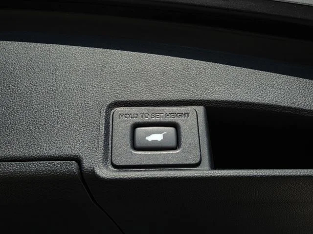 Certified Used 2020 Platinum White Pearl Acura with Technology image 25