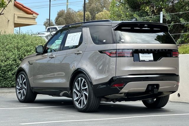 Certified Used 2025 Brown Land Rover Dynamic SE image 3