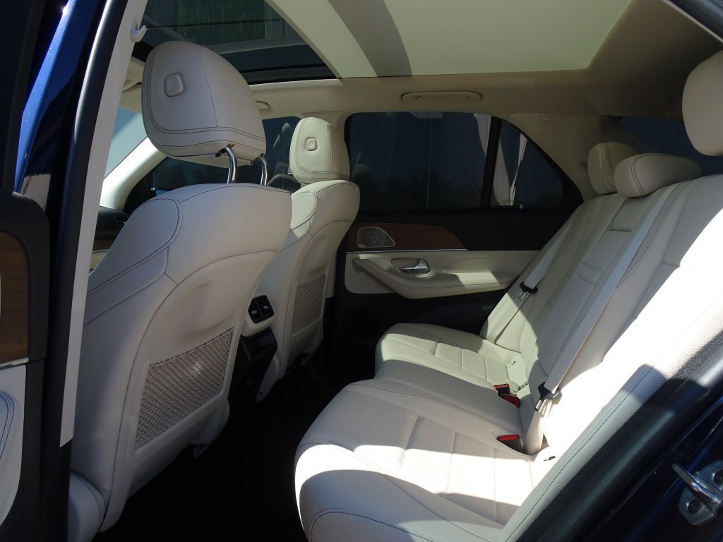 Used 2022 Lunar Blue Metallic Mercedes-Benz GLE 350 image 17