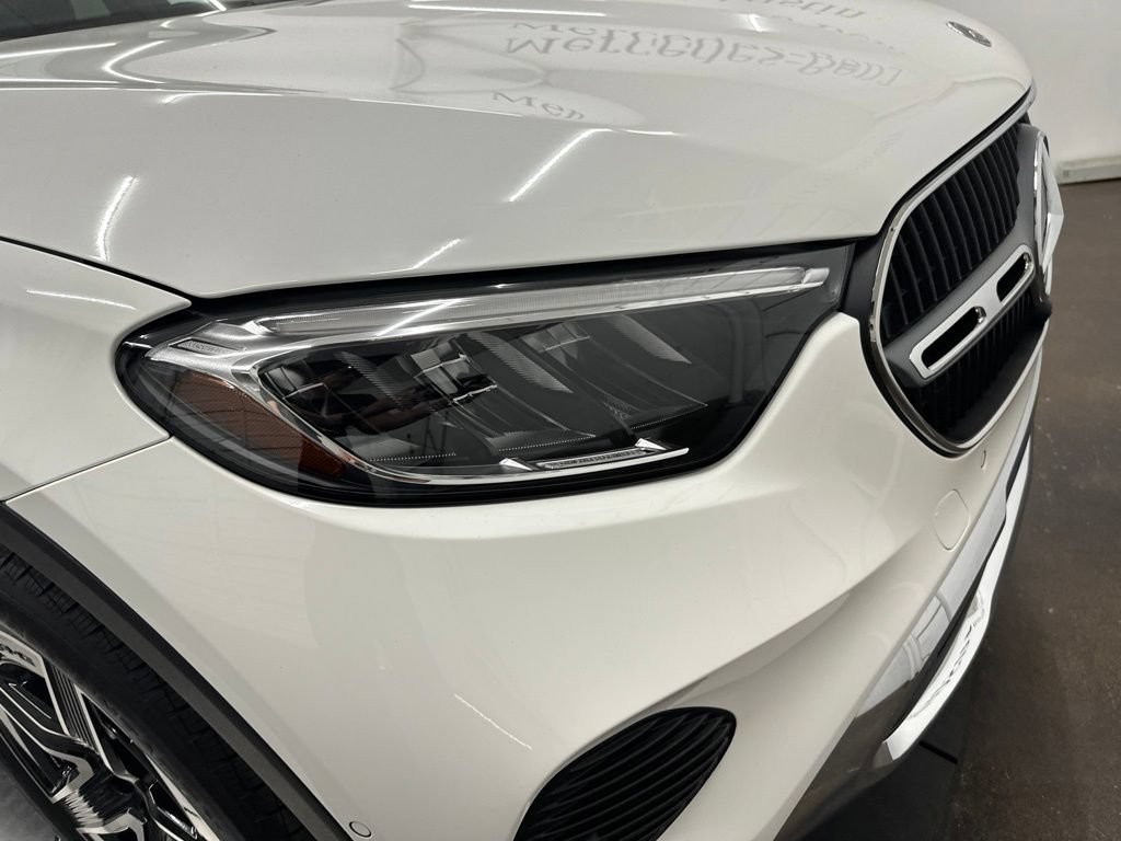 New 2027 Polar White Mercedes-Benz GLC 300 image 40