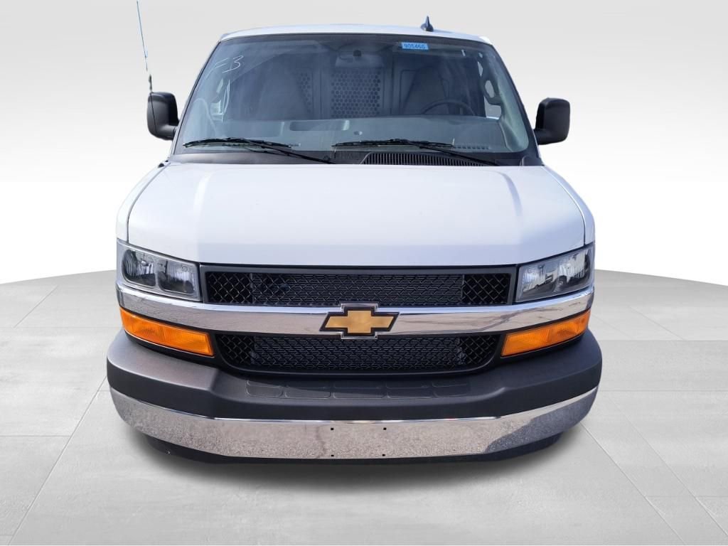 2025 Chevrolet Express Cargo Work Van - Photo 18