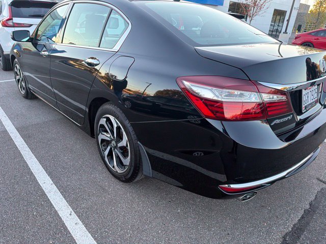 Used 2017 Crystal Black Pearl Honda EX-L image 4