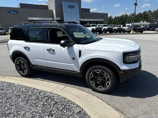 New 2026 Oxford White Ford Outer Banks image 2