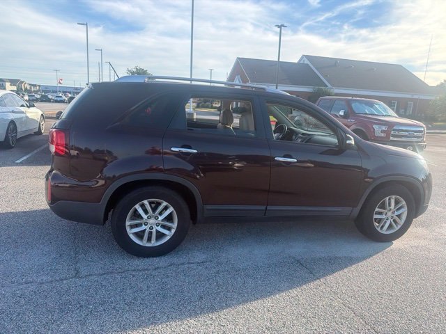 Used 2014 Purple Kia LX image 9