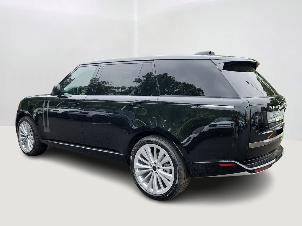 New 2026 Santorini Black Land Rover SE image 4