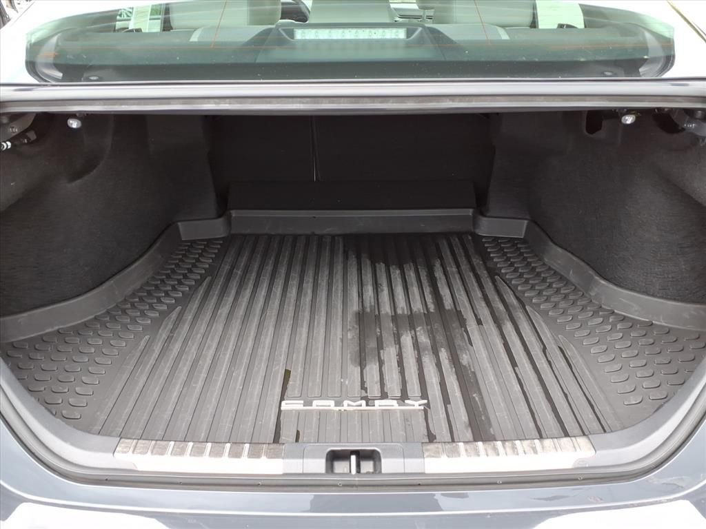 Used 2025  Toyota XLE image 27