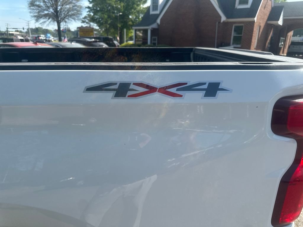 Used 2020 White Chevrolet LT image 14
