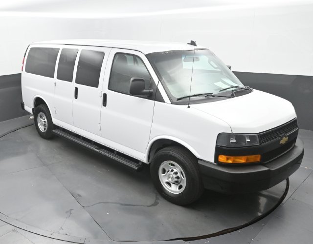 Used 2022 Summit White Chevrolet LS image 28
