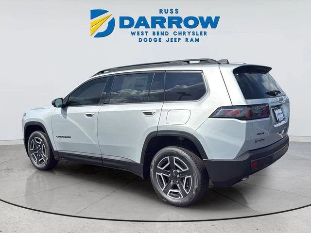 New 2026 Silver Zynith Clearcoat Jeep Limited image 3