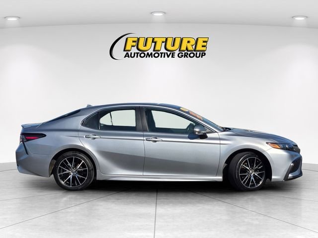 Used 2024 Silver Toyota SE image 3