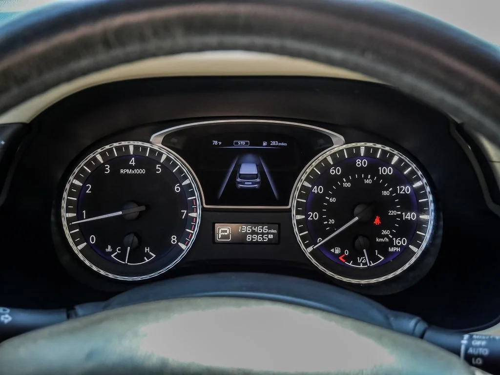 Used 2015 White INFINITI NA image 42