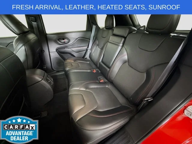 Used 2019 Red Jeep Trailhawk image 25