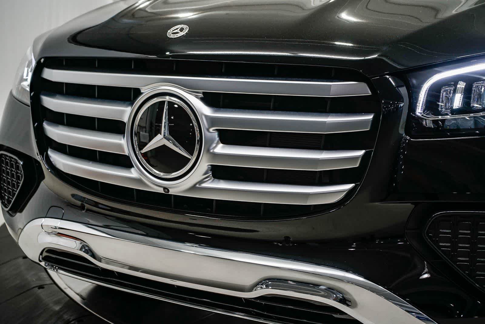 New 2026 Black Mercedes-Benz GLS 450 image 8