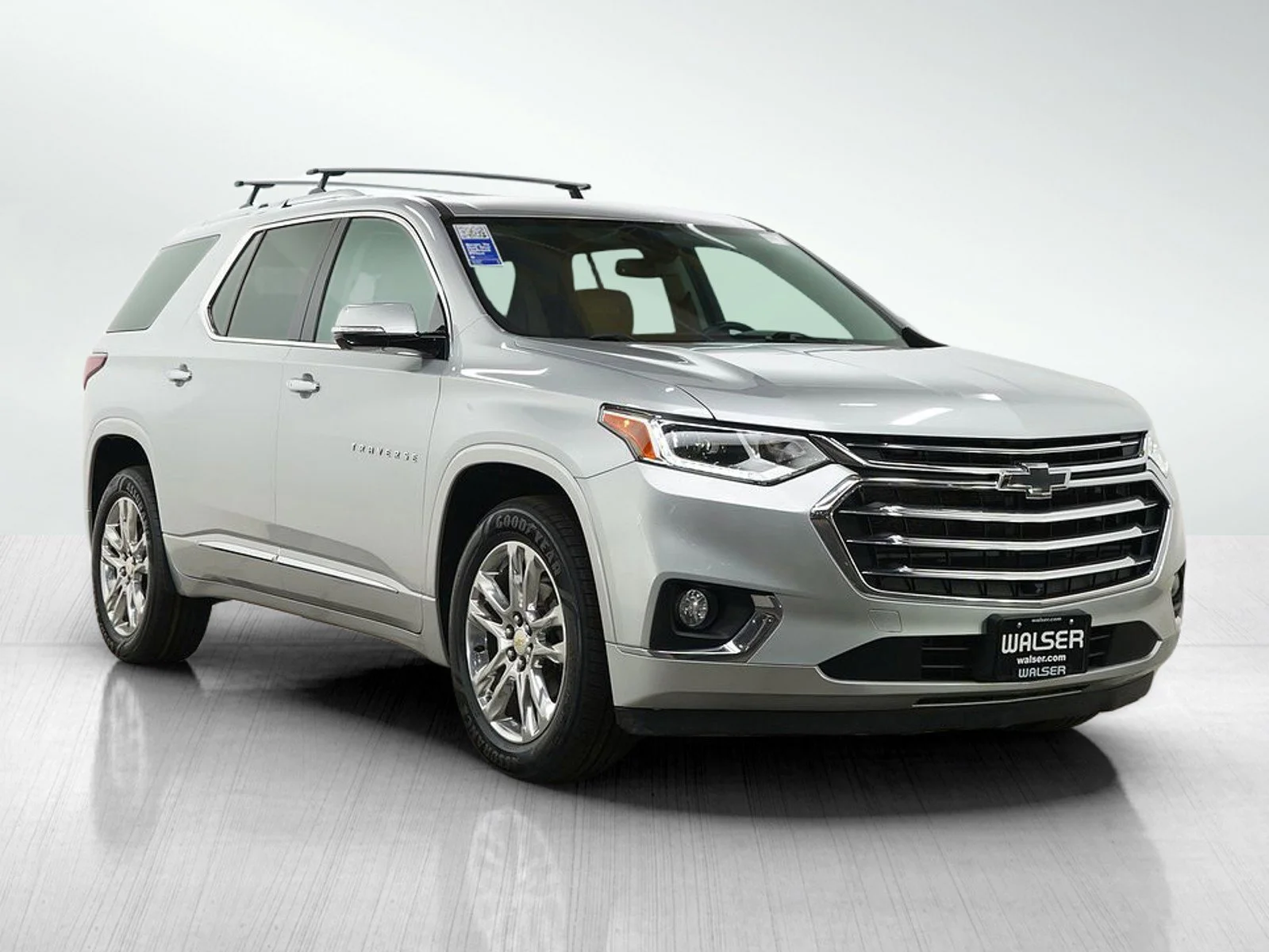 Used 2020 Silver Ice Metallic Chevrolet High Country image 7