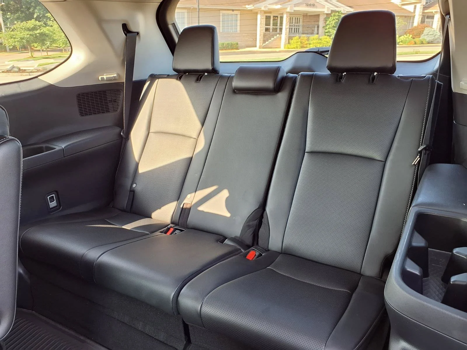 Certified Used 2024 Pearl Toyota Limited image 24