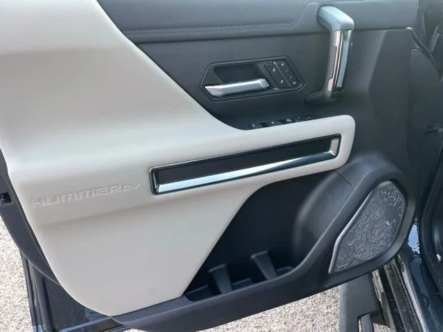 2026 GMC HUMMER EV 2X - Photo 20
