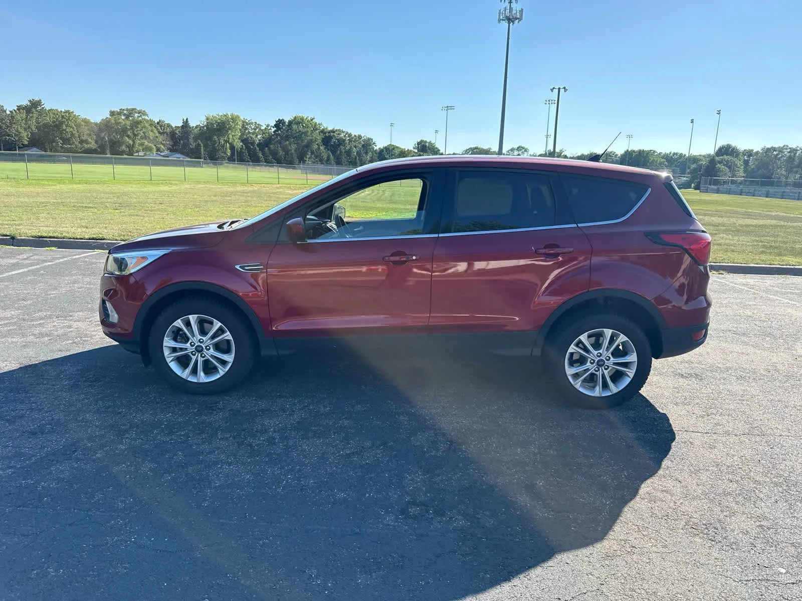 Used 2019 Ruby Red Metallic Tinted Clearcoat Ford SE image 6
