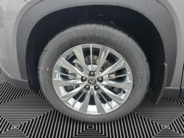 New 2026 Heavy Metal Toyota Platinum image 12