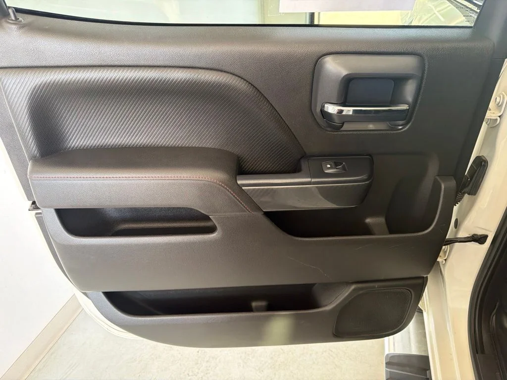 Used 2015 White Diamond Tricoat GMC SLT image 31