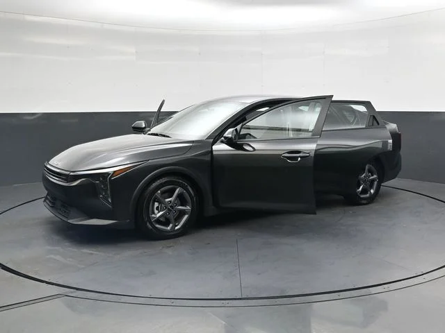 Used 2025 Gray Kia LXS image 36