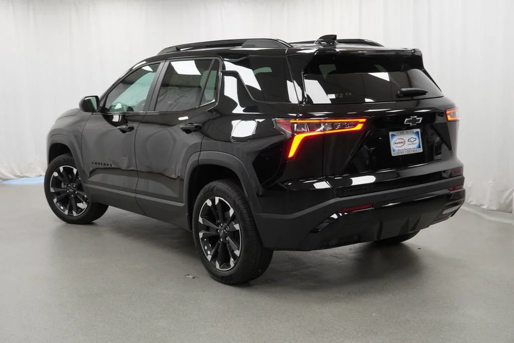 New 2027 Mosaic Black Metallic Chevrolet RS image 5