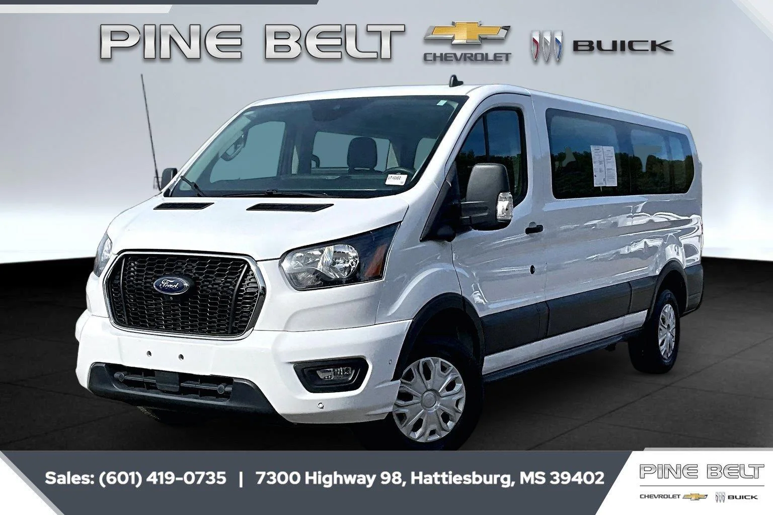 Used 2023 Oxford White Ford 350 XLT image 10