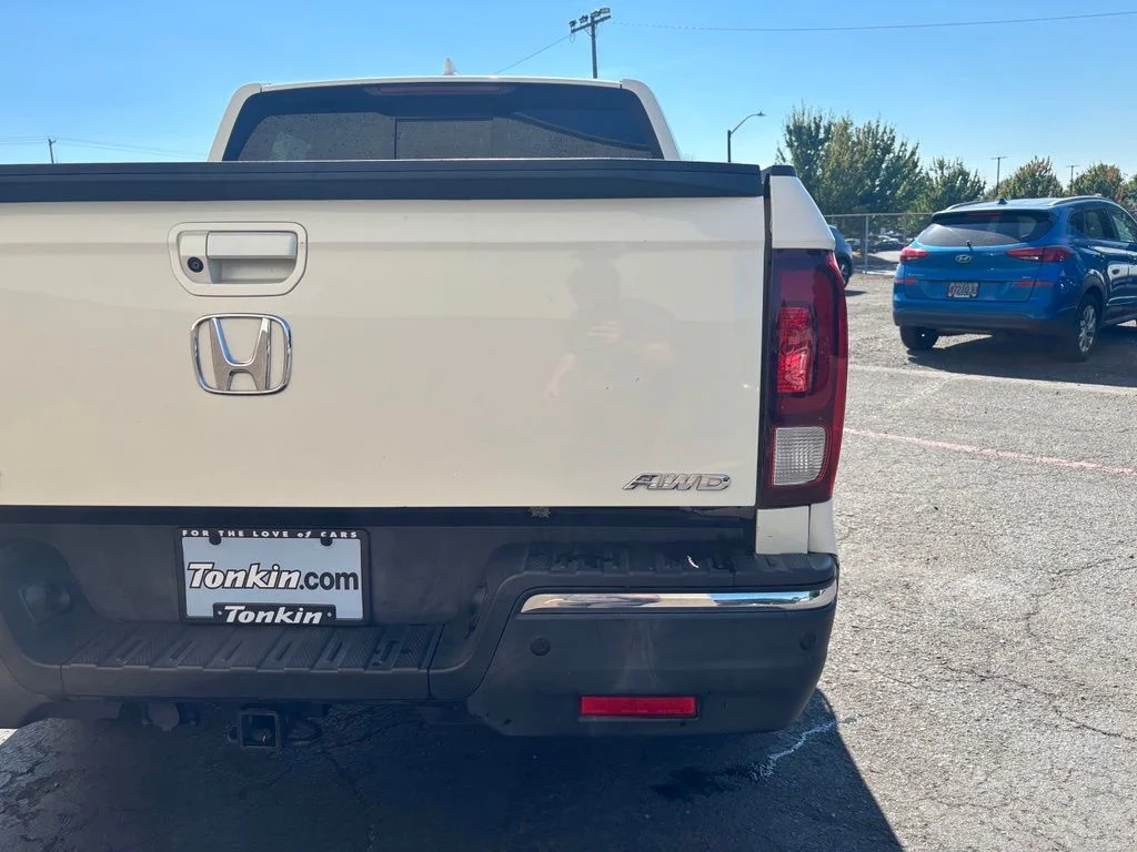 Used 2017 White Diamond Pearl Honda RTL-E image 6