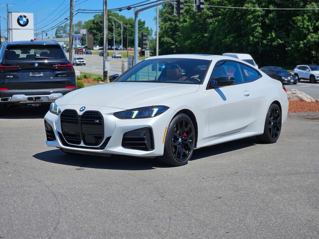 Used 2025 Mineral White Metallic BMW M440i xDrive image 3