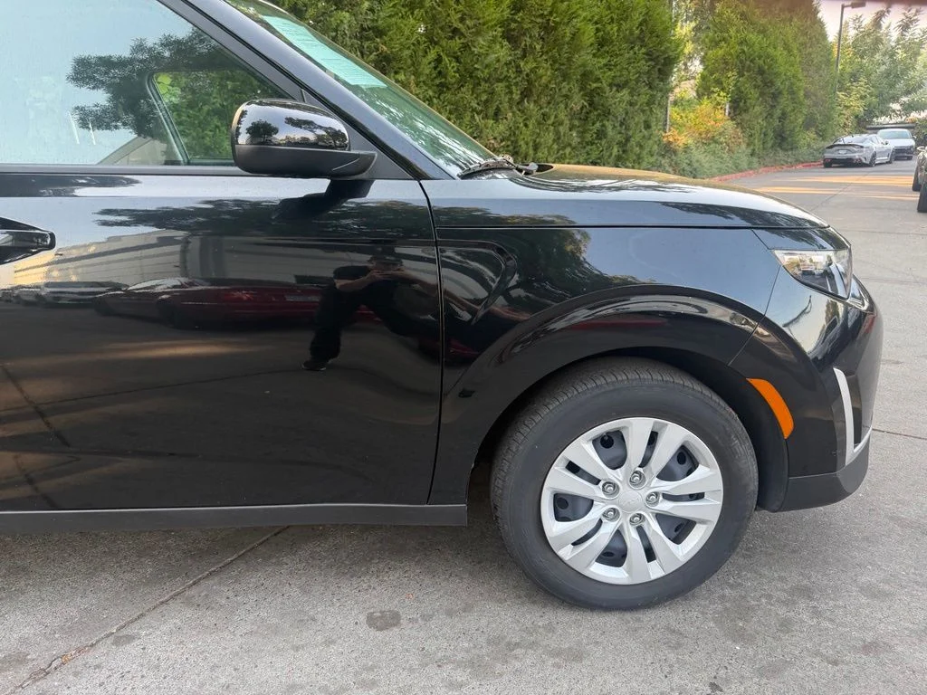 Used 2024 Fusion Black Kia LX image 3