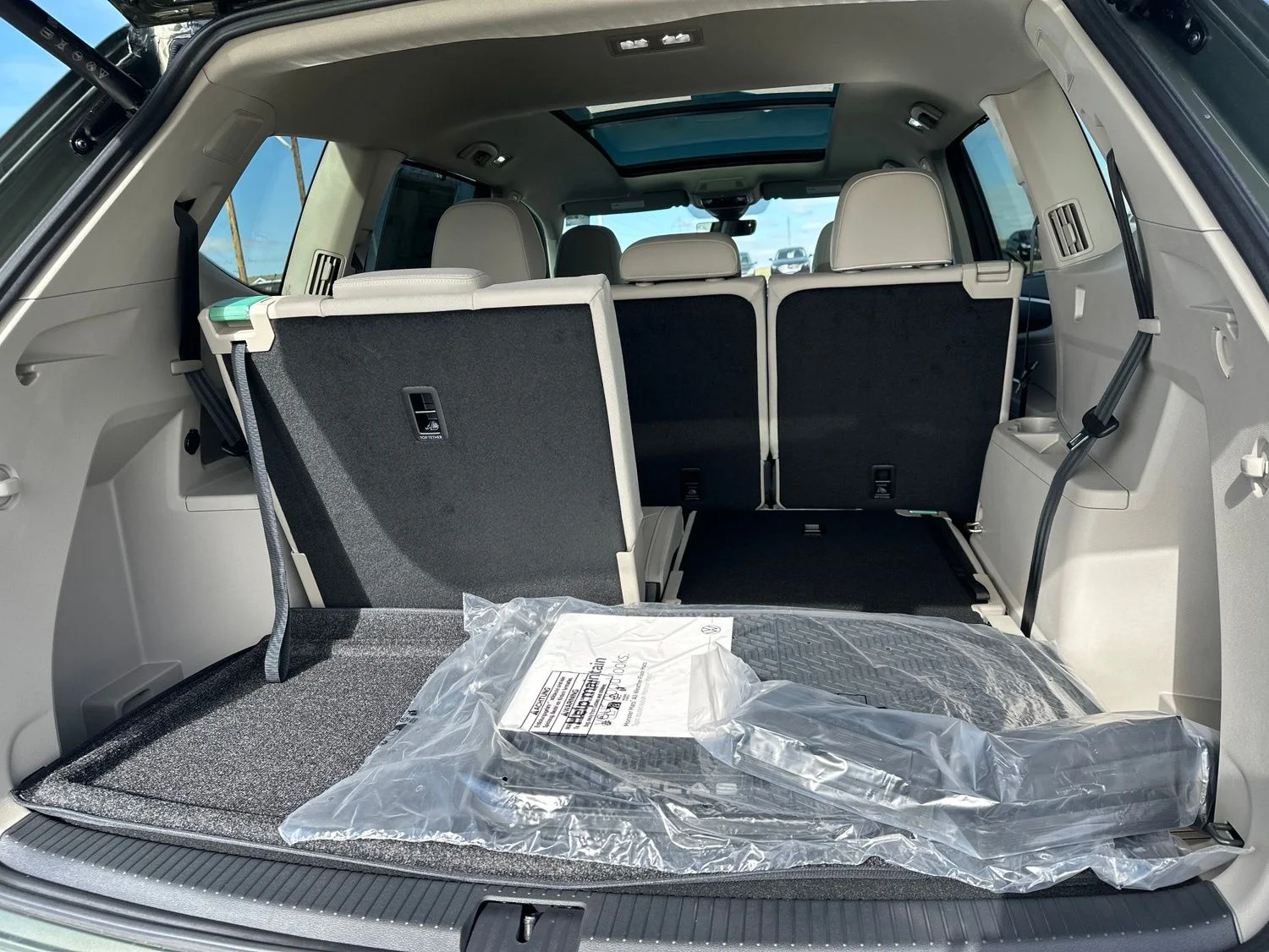 New 2026 Green Volkswagen 2.0T SEL Premium R-Line image 31