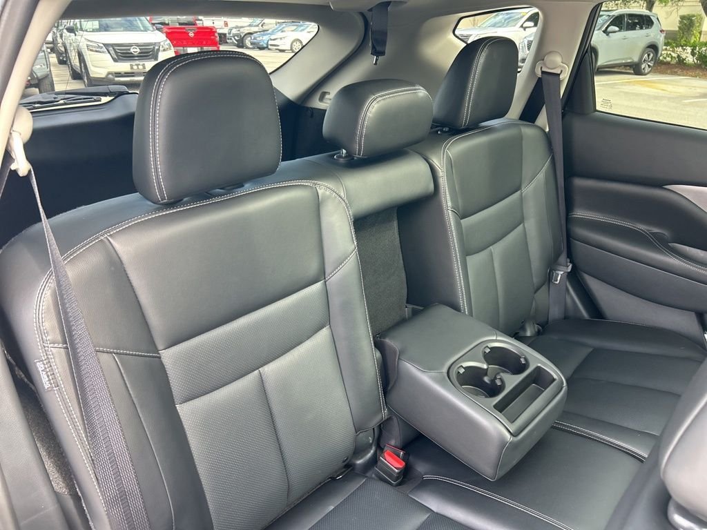 Used 2024 Silver Nissan SL image 49