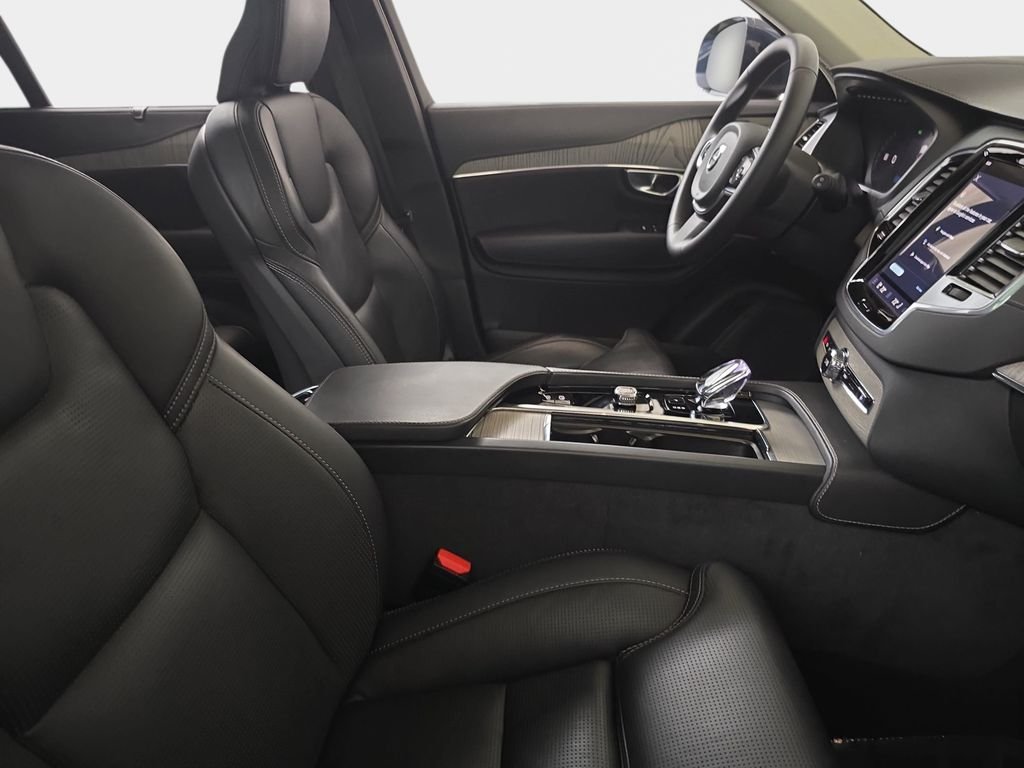 Used 2024 Denim Blue Metallic Volvo Ultimate image 10