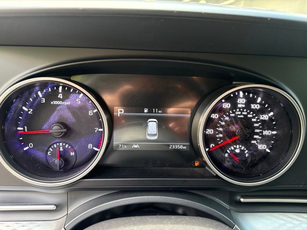 Certified Used 2024 Gray Kia LX image 30