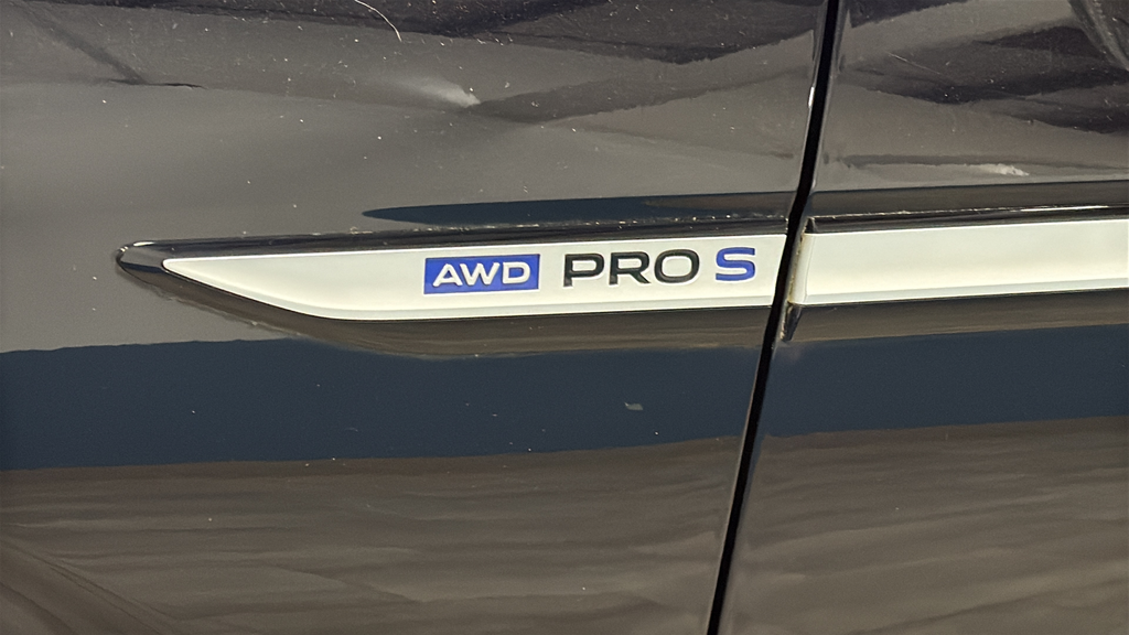 Used 2023 Deep Black Volkswagen Pro S image 38