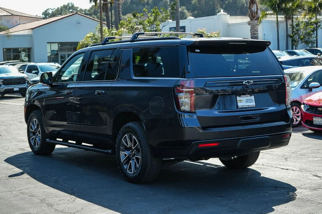 Used 2023 Gray Chevrolet Z71 image 4