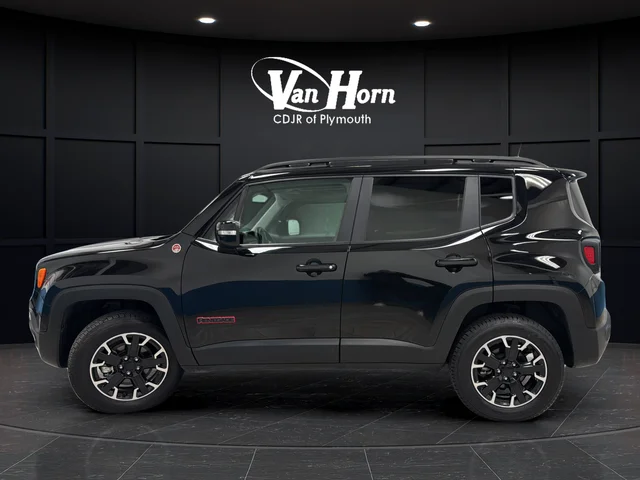 Used 2023 Black Clearcoat Jeep Trailhawk image 4