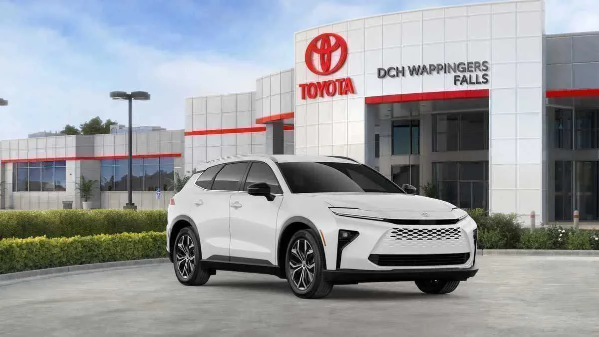 New 2026 Oxygen White <sup>1</sup> Toyota  XLE image 25