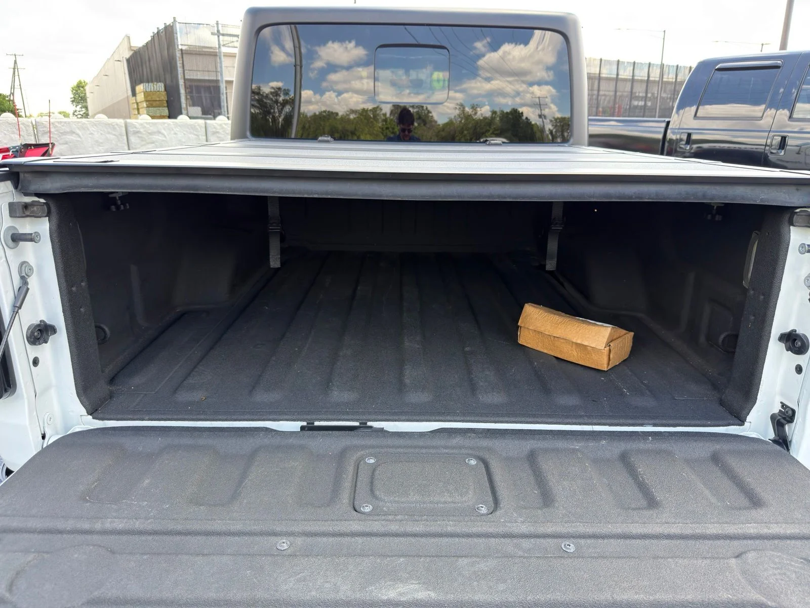 Used 2022 White Jeep Mojave image 29