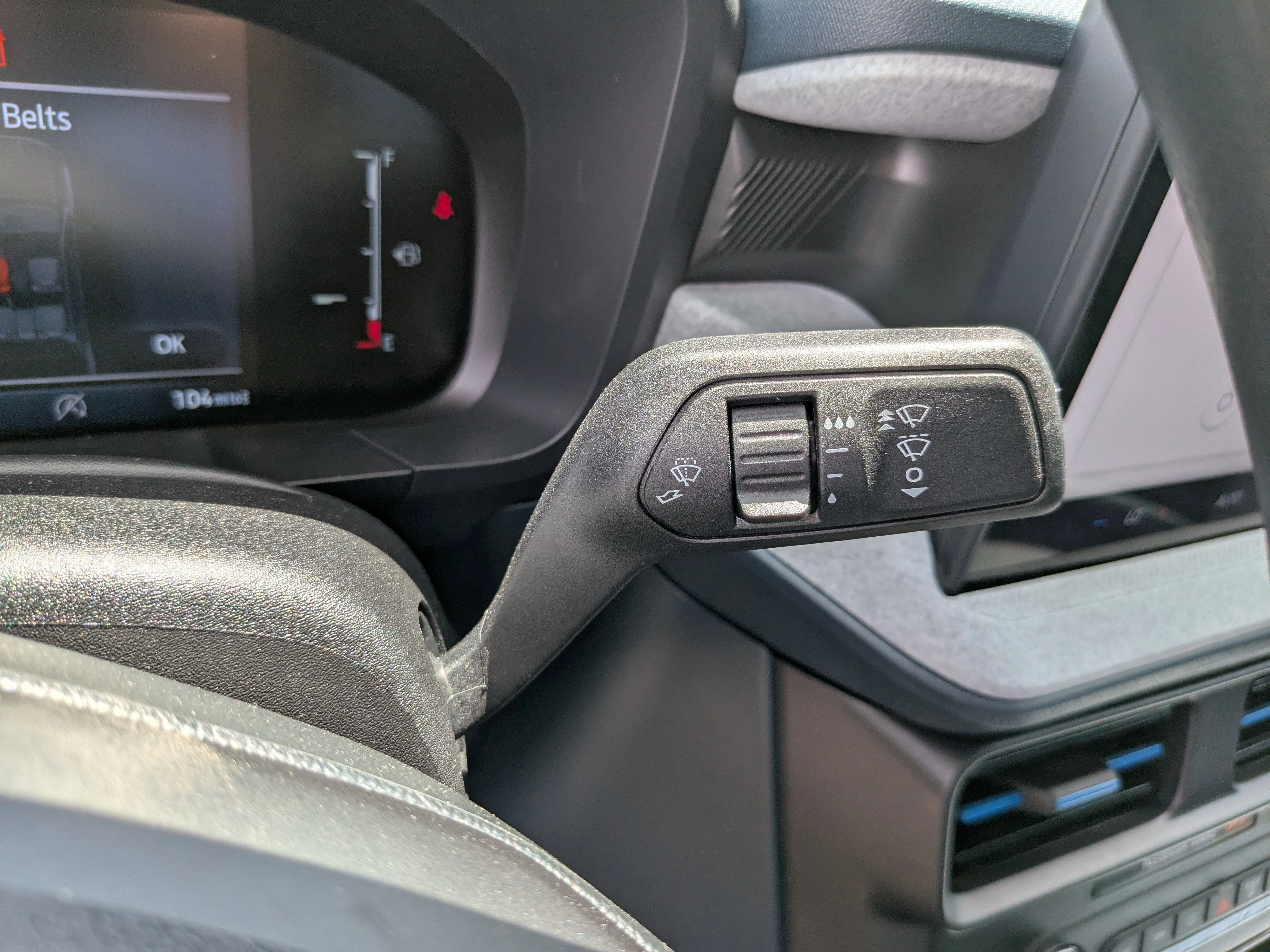 New 2026 Oxford White Ford XLT image 30