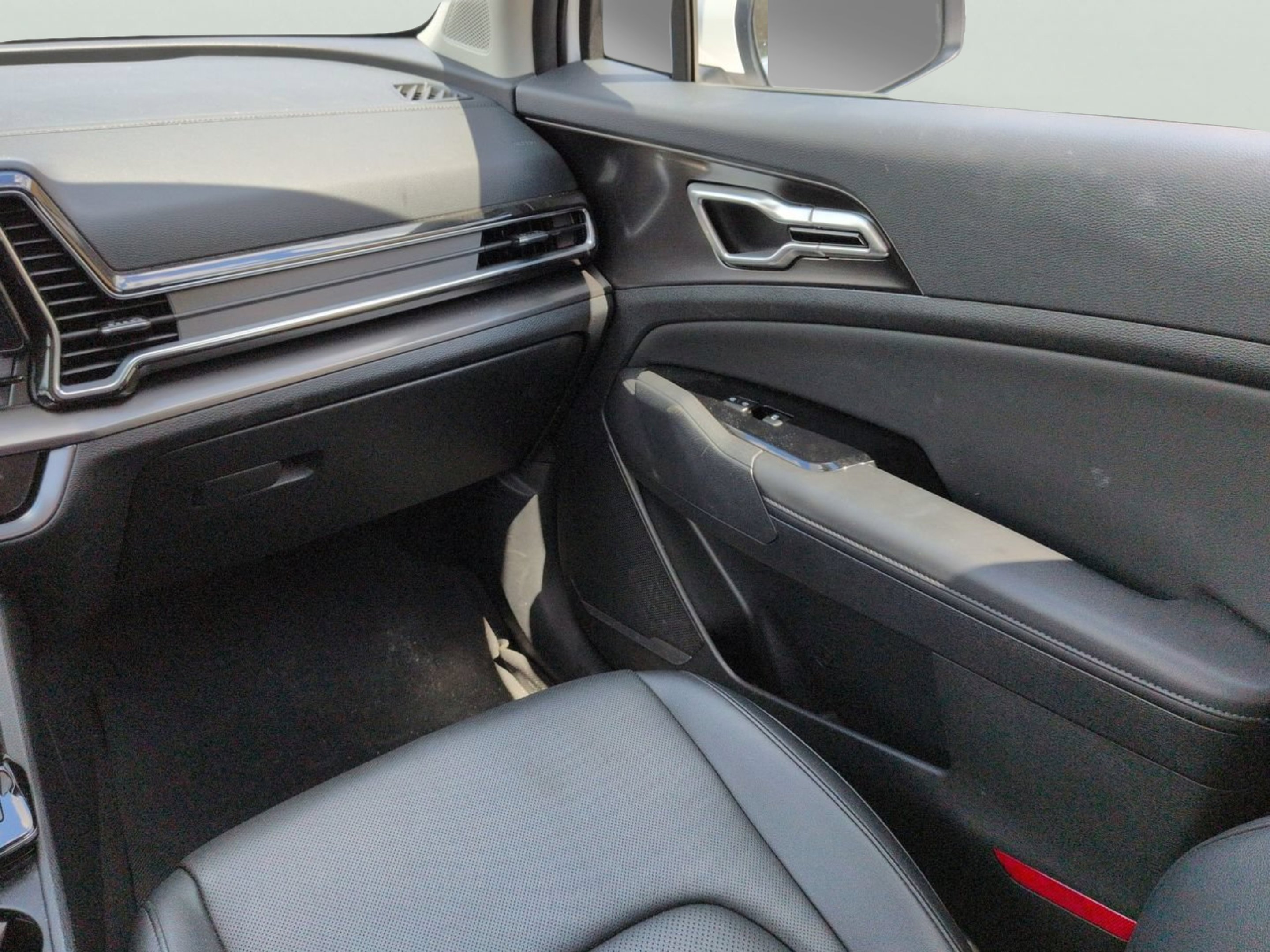 Used 2024 Glacial White Pearl Kia EX image 18