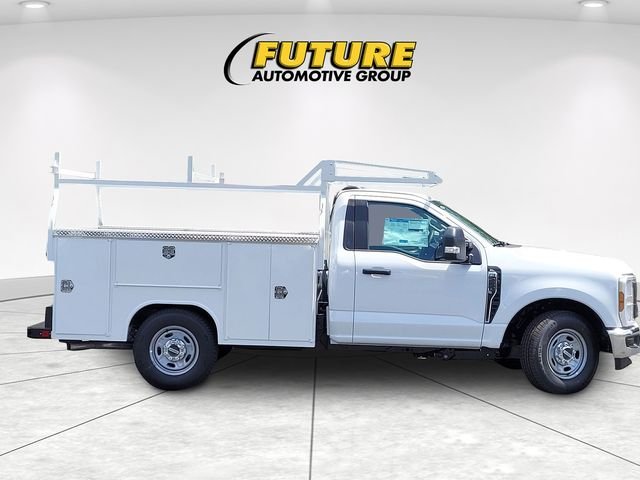 New 2026 Oxford White Ford F-250® XL image 33