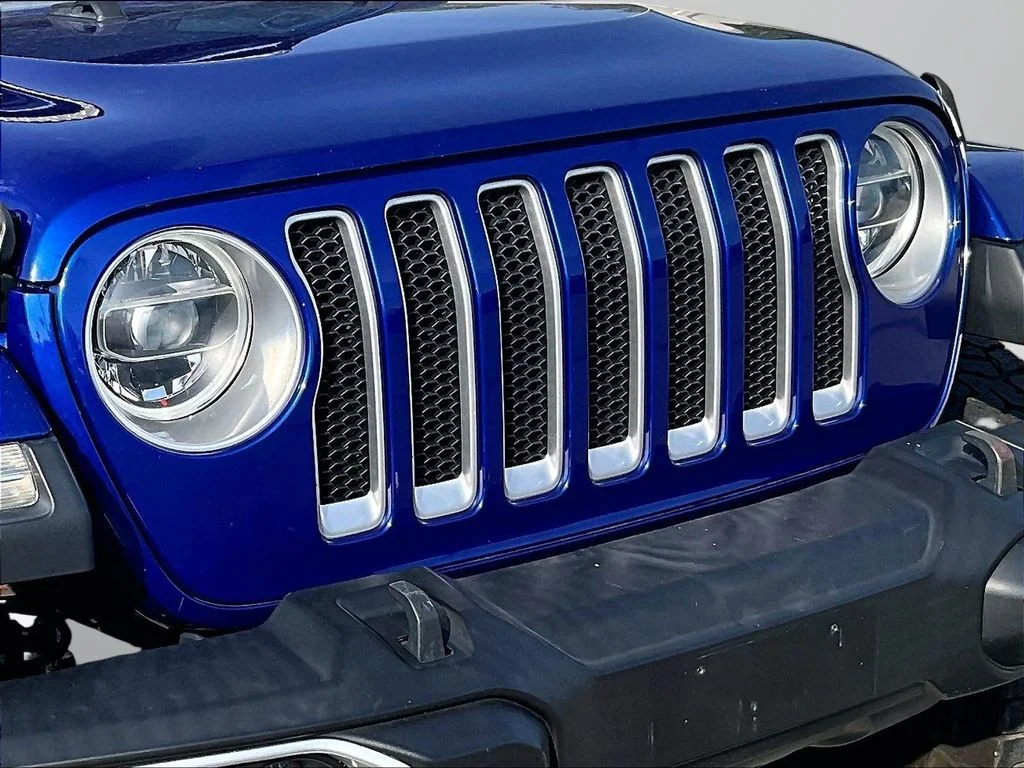 Used 2018 Blue Jeep Unlimited Sahara image 29