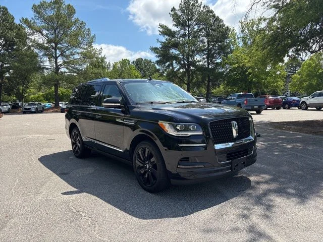 Used 2022 Black Lincoln Reserve image 7