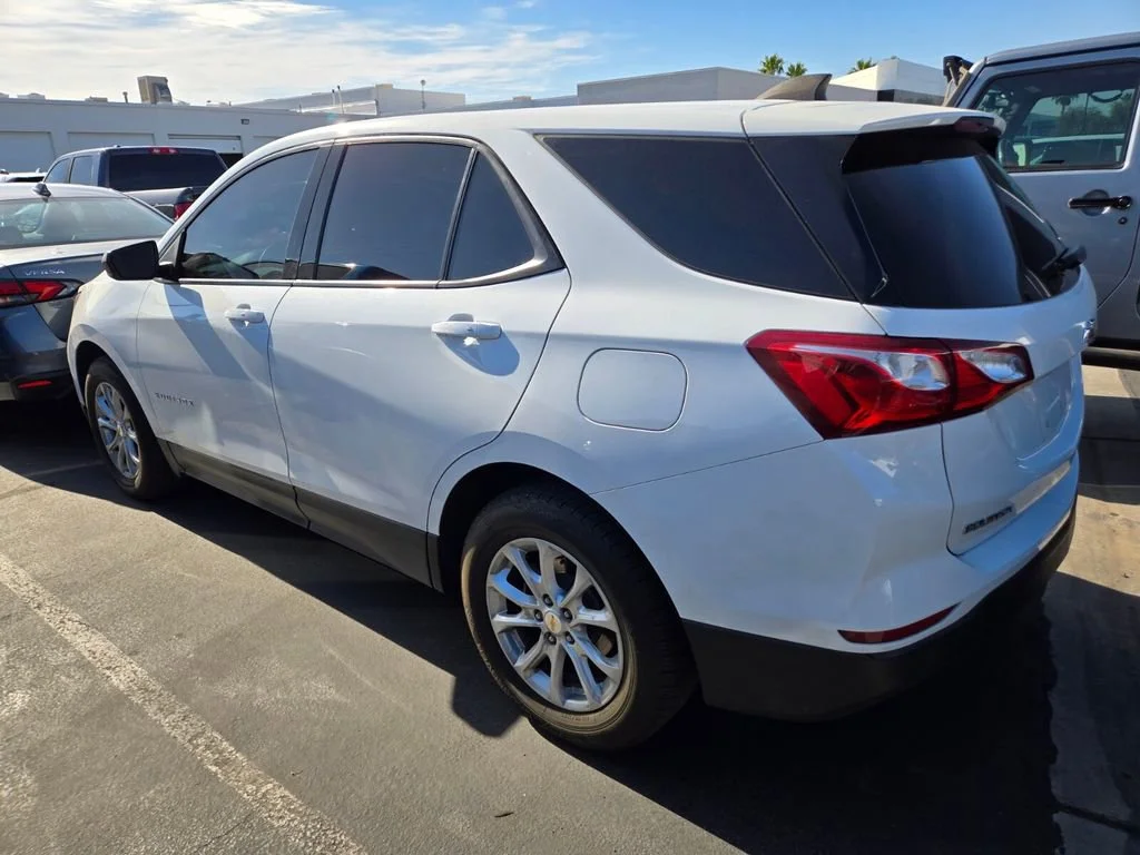 Used 2019 SUMMIT WHITE Chevrolet LS image 2