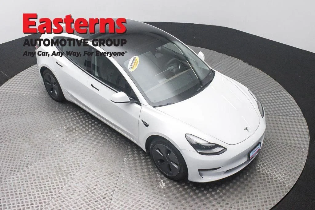 Used 2023 White Tesla Base image 3