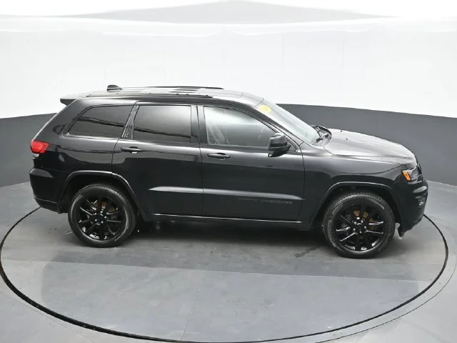 2020 Jeep Grand Cherokee Altitude - Photo 16